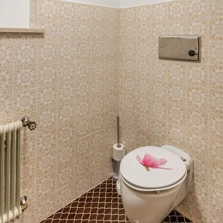 Apartmenthaus Dreier-4 *